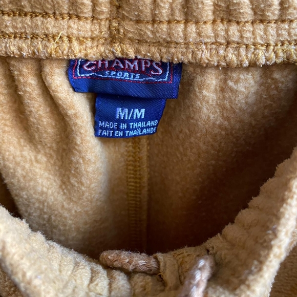 CHAMPS - Picture 2 of 5